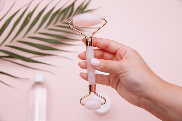 gua sha jade roller